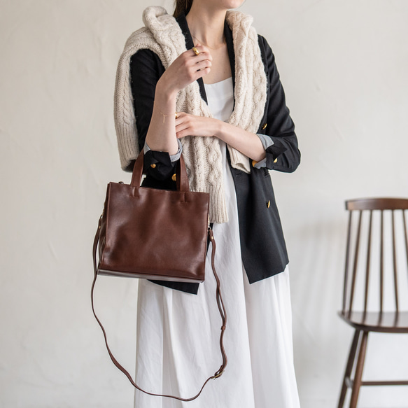 25%off タイムセール】【仕分けのできる便利な収納】バッグ 本革