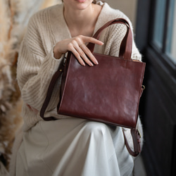 【限時特惠，享25%折扣】【便捷收納，分類整理】義大利真皮包，酒紅色 HAB017 第2張的照片