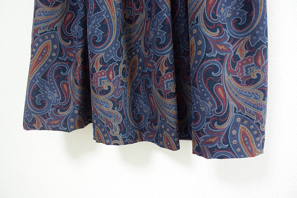 ペイズリー柄のコーデュロイロングスカート ネイビー 8枚目の画像