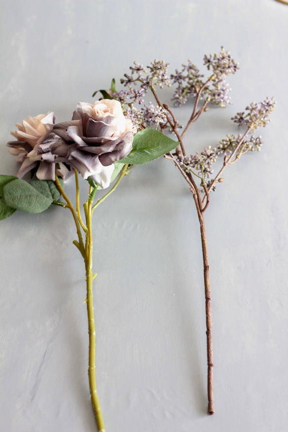 【グレーベージュローズとパープルベリー】｜アーティフィシャルフラワー 花瓶アレンジ| 冬｜ギフト・インテリア雑貨 10枚目の画像