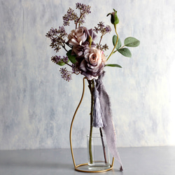 【グレーベージュローズとパープルベリー】｜アーティフィシャルフラワー 花瓶アレンジ| 冬｜ギフト・インテリア雑貨 1枚目の画像