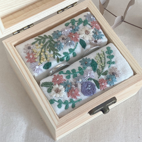 刺繍のリングピロー 木箱 ＊flower garden＊フラワーガーデン リング