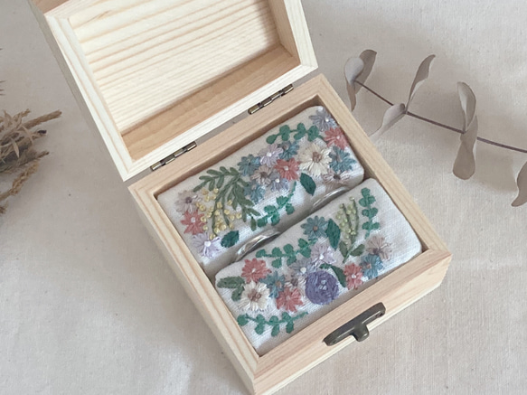 刺繍のリングピロー 木箱 ＊flower garden＊フラワーガーデン リング