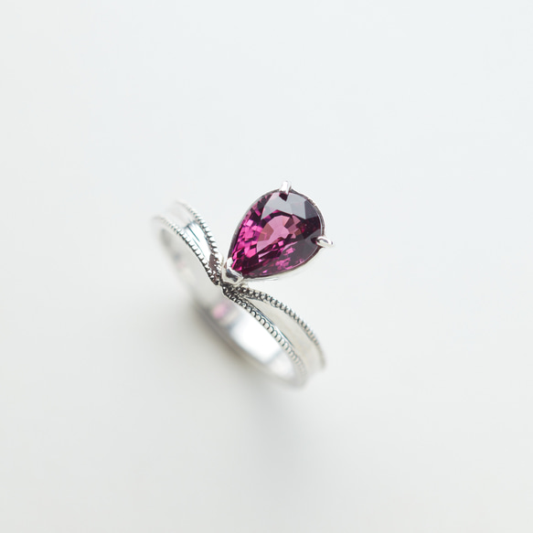 1月誕生石 赤紫色ロードライトガーネットのシルバーリング(Silver950/指輪) 4枚目の画像