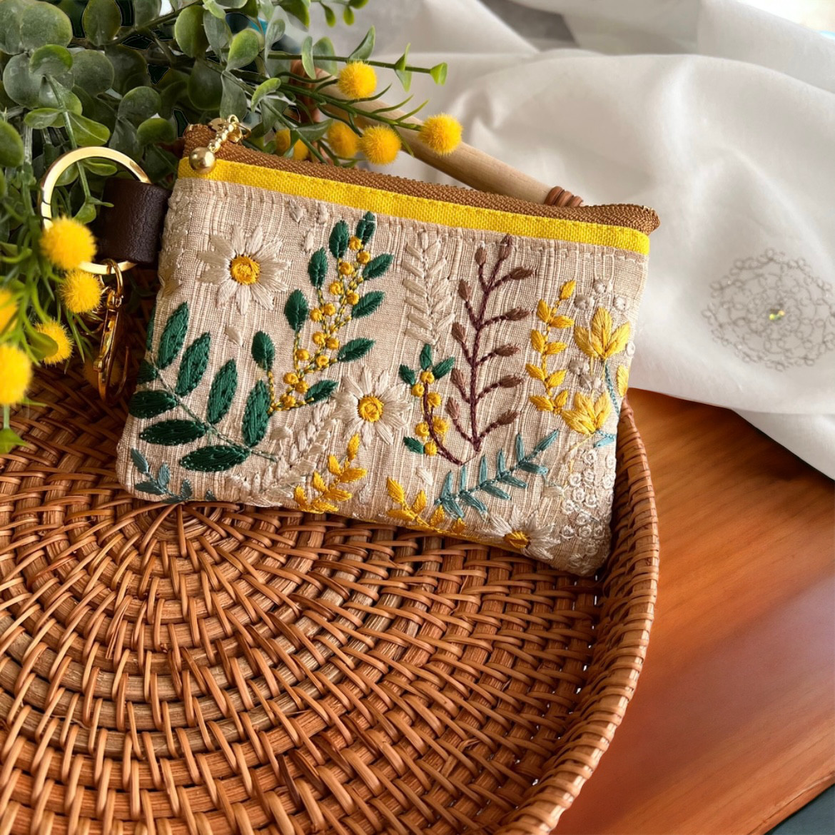 萩原様 ハンドメイド インド刺繍 ボックスポーチ