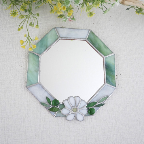 ✴︎:.｡グリーン×ホワイトの八角形の鏡♪（Size20/Max21） ステンド