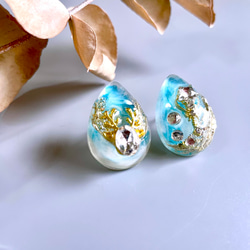 glass drop skyblue reindeer Earrings 2枚目の画像