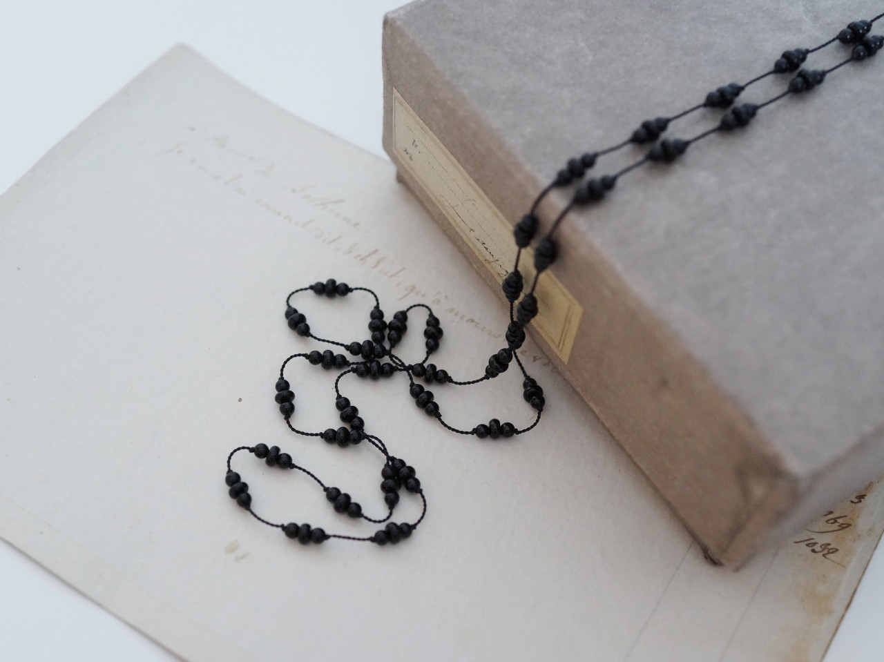 long necklace silk オニキス2