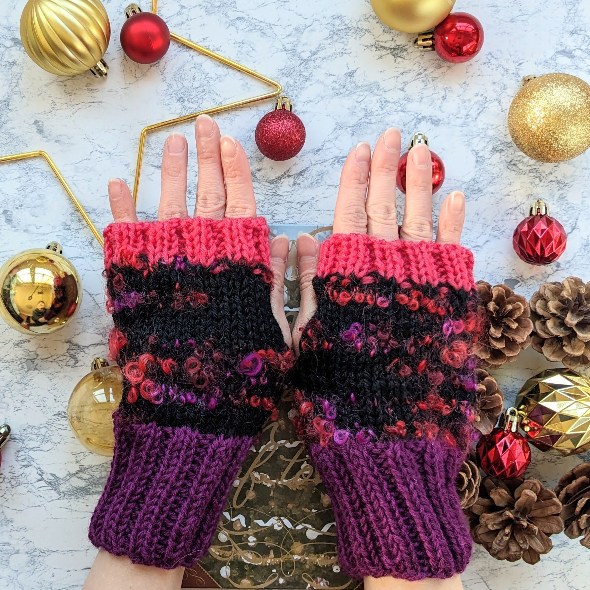 ループヤーンのハンドウォーマー