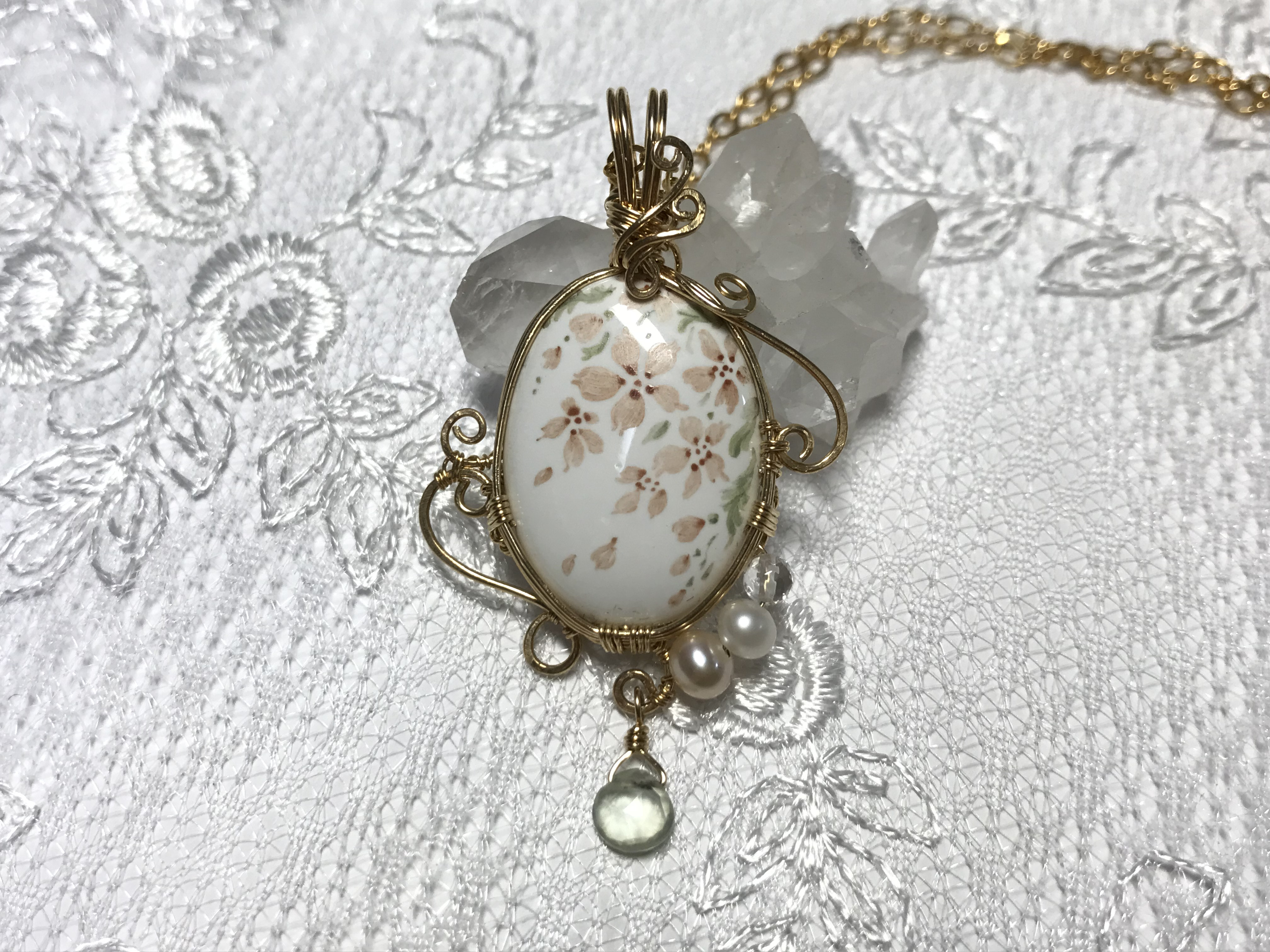 白磁絵付×ワイヤーアートペンダントネックレス 桜 ＊K14gf＊