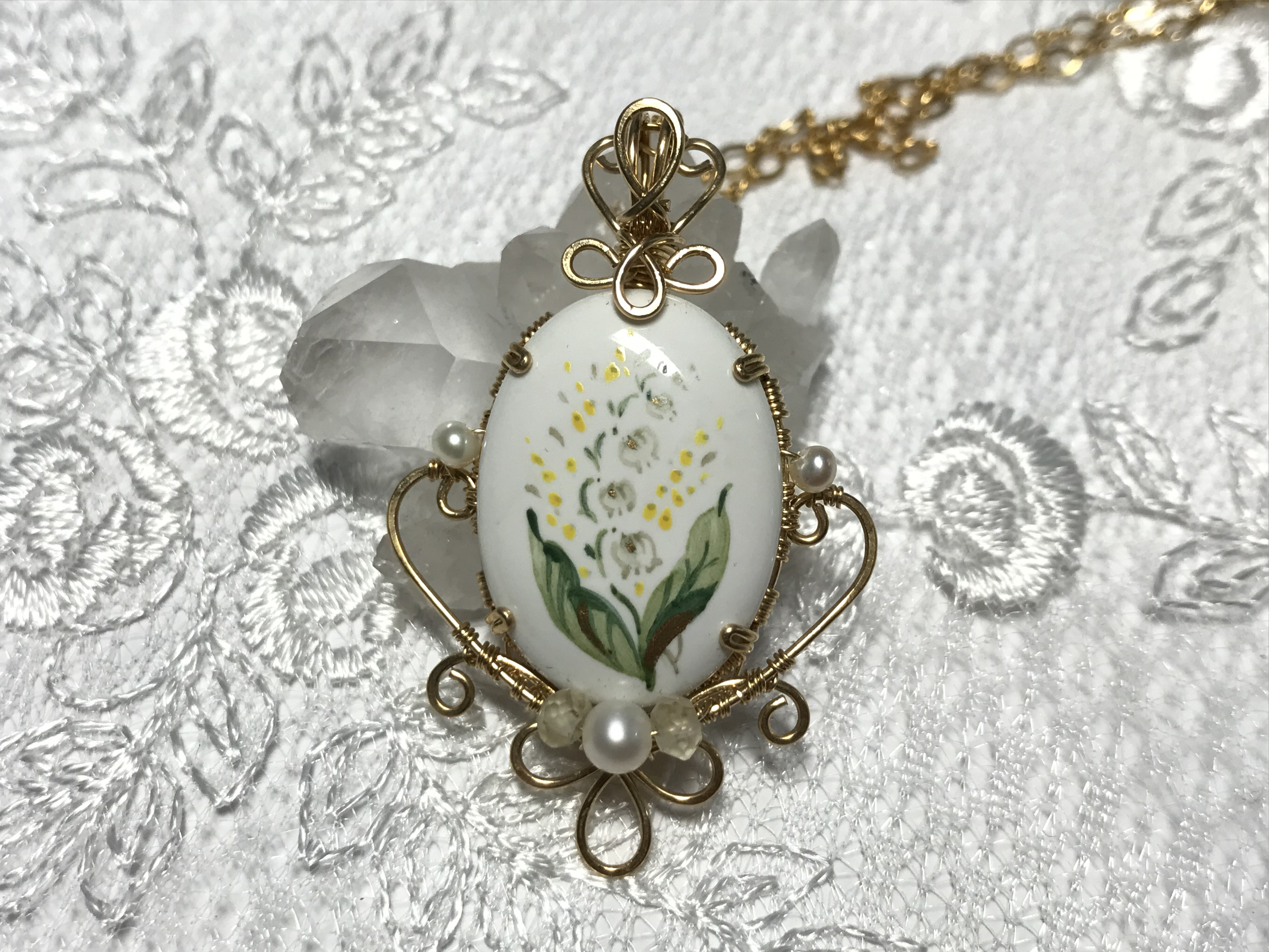 白磁絵付×ワイヤーアートペンダントネックレス 鈴蘭 ＊K14gf＊