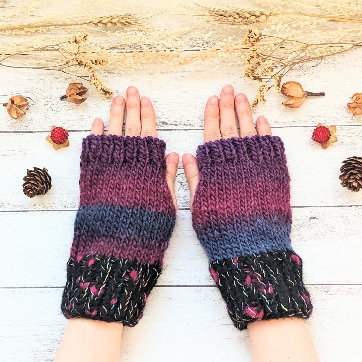 グラデーションウールとラメのハンドウォーマー