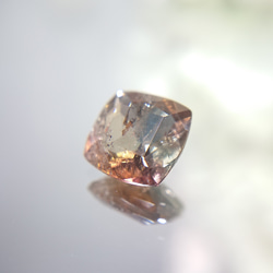 アキシナイト ブルー　1.6ｃｔ　☆1728　ブルーティントアキシナイト 2枚目の画像