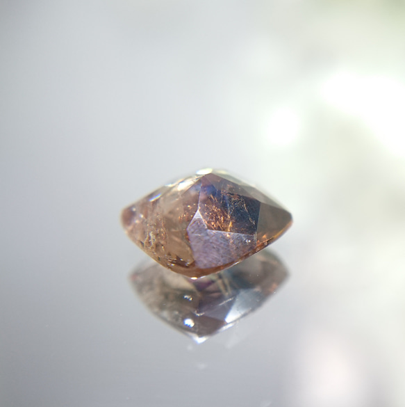 アキシナイト ブルー　1.6ｃｔ　☆1728　ブルーティントアキシナイト 4枚目の画像