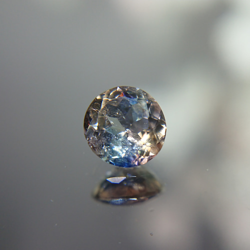 アキシナイト ブルー 0.36ct ☆1680 ブルーティントアキシ
