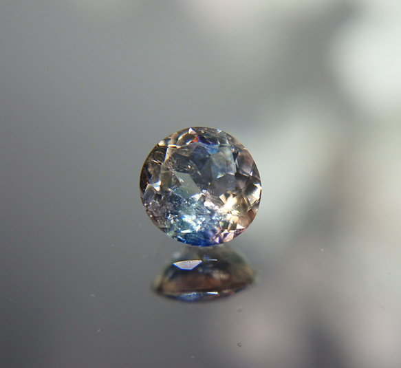 アキシナイト ブルー 0.36ct ☆1680 ブルーティントアキシ