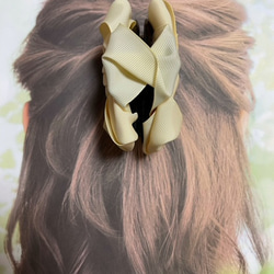 ふんわり 大人 リボン バンスクリップ ホワイト ヘアクリップ ヘアアクセサリー上品 まとめ髪 8枚目の画像