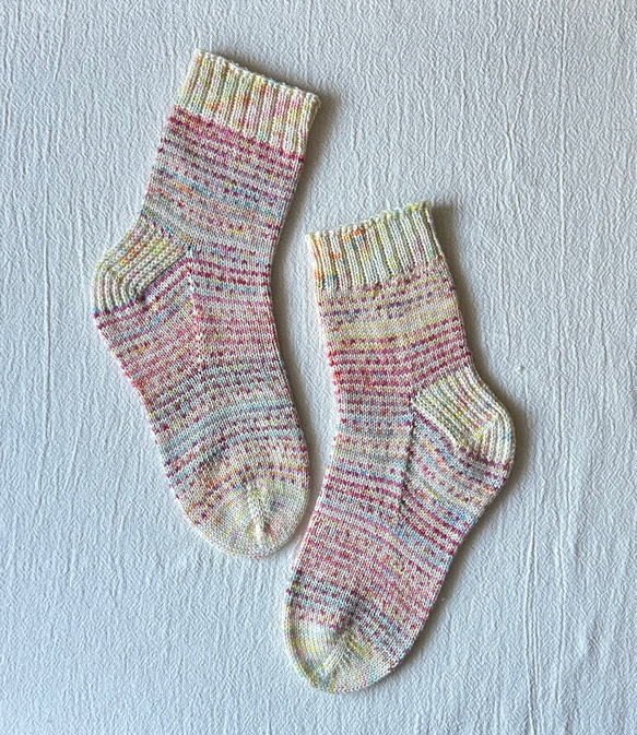手編みの靴下   - pastel color - 2枚目の画像