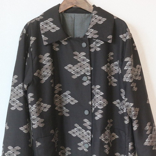 大島紬 着物リメイク ブラウン模様 コート ジャケット 絹100% 工房 新品の通販｜ラクマ
