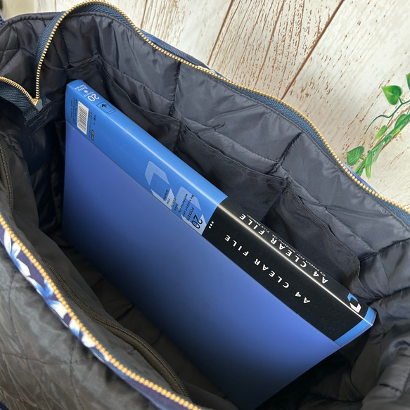 A4対応 3way リュックの紐を収納　サイドポケットが便利な　ショルダーバック　リュックサック　大人のハイビスカス柄 