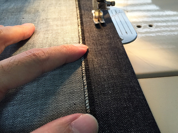 【1点もの・デザイン画付き】岡山産デニム＋ゴブラン織り切り替えシャツ型コートワンピース（KOJI TOYODA） 11枚目の画像