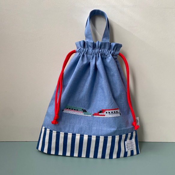 クロスステッチを手刺繍したお着替え袋 はやぶさ・こまち連結（新幹線