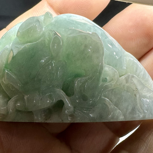 国宝級 糸魚川産最高級翡翠 精密彫刻貔貅 彫刻 ケンちゃんの 国宝級 糸魚川産最高級翡翠 精密彫刻貔貅 彫刻 ケンちゃんの