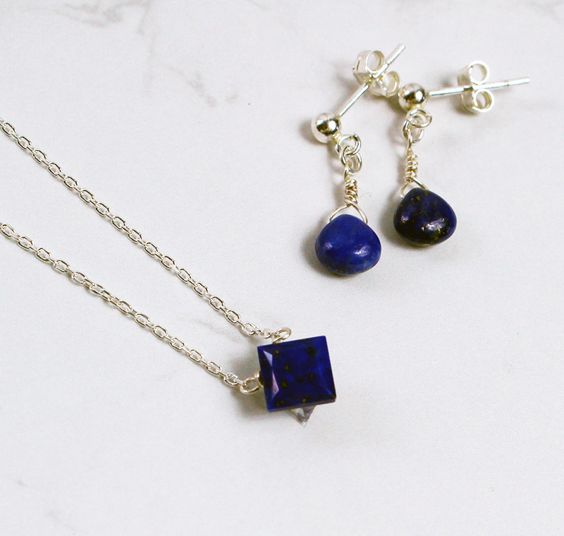 Creema限定　ラピスラズリのプチネックレス＆一粒ピアス