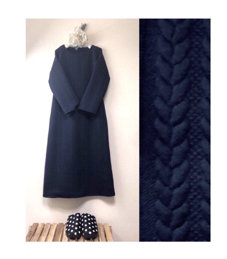 新作❤️ふっくら感の可愛い♡アラン風キルトニットワンピース♡シームポケット付き❤️ネイビー❤️限定