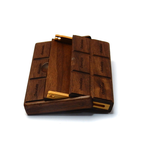 板チョコ型木製名刺入れ -チョコ- 名刺入れ・カードケース Carving