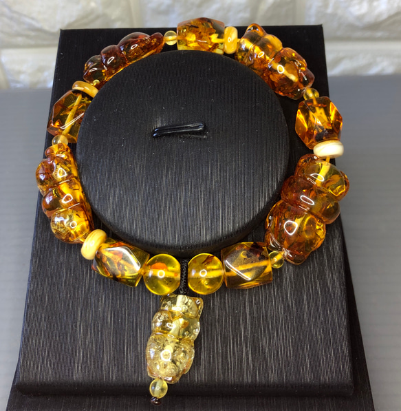 天然琥珀蜜蠟精雕熊手串 Amber 琥珀コハク熊 アンバー ベアの