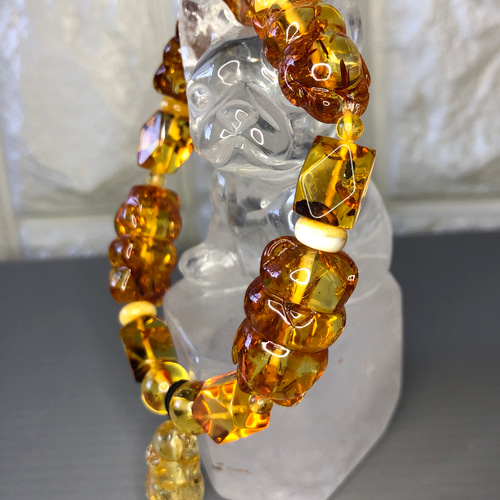 Amber 琥珀コハク熊 アンバー ベアのブレスレット ブレスレット Like