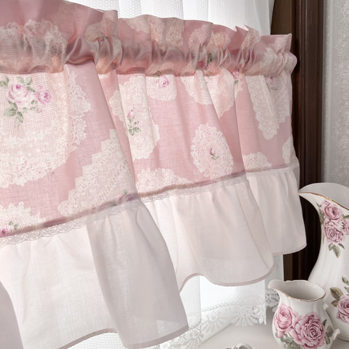 レースドイリー柄 バラが可愛い ピンク カフェカーテンフリル カーテン