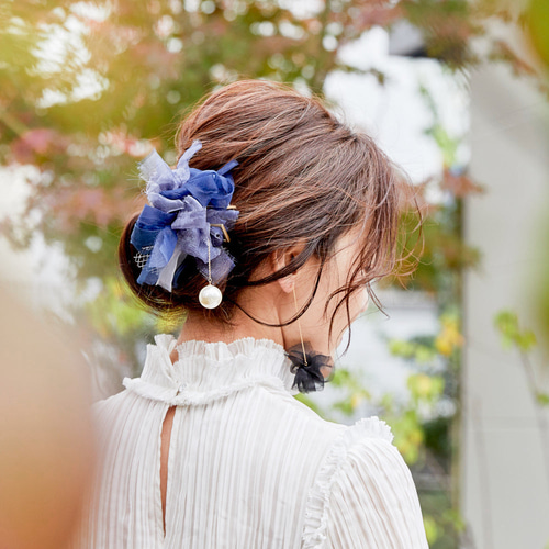 印象アップ！フォーマルにも◎咲き編みバンスクリップ｜夜空 ヘア  