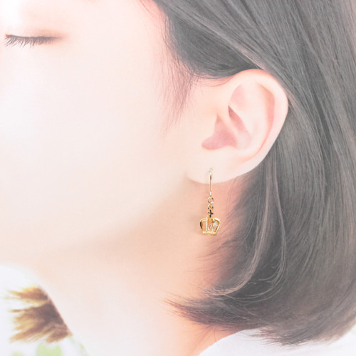 Simple Crown(956) ピアス/イヤリング/ノンホールピアス/樹脂ピアス 