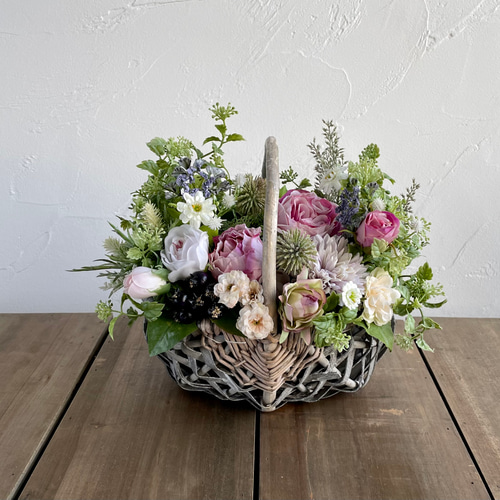 ピンクローズとマムのフラワーアレンジ バスケット アーティフィシャル