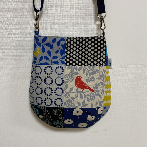一点もの！値下げ！パッチワーク　ショルダーバック　ポシェット　ハンドメイド ハンドメイド パッチワーク スマホショルダーバック ポシェット