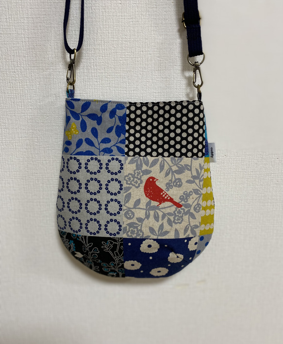 一点もの！値下げ！パッチワーク　ショルダーバック　ポシェット　ハンドメイド 8fd1bbc8209e36e9e41edf752970c9
