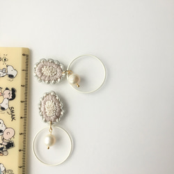 再販˖*259◇cham◇ピンク.ナチュラル.刺繍ピアス.刺繍イヤリング.刺繍アクセサリー.ハンドメイド.淡水パール 4枚目の画像