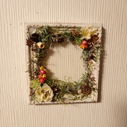 お花とスパニッシュモスのフレーム飾り＾＾お正月のプリントつき＾＾外せます＾＾ 9枚目の画像