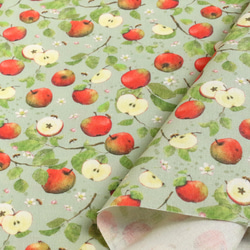 新柄入荷！ドイツ『acufactum　アクファクタム　りんごがいっぱい！』～巾約150cm×50㎝単位でカット～ 5枚目の画像