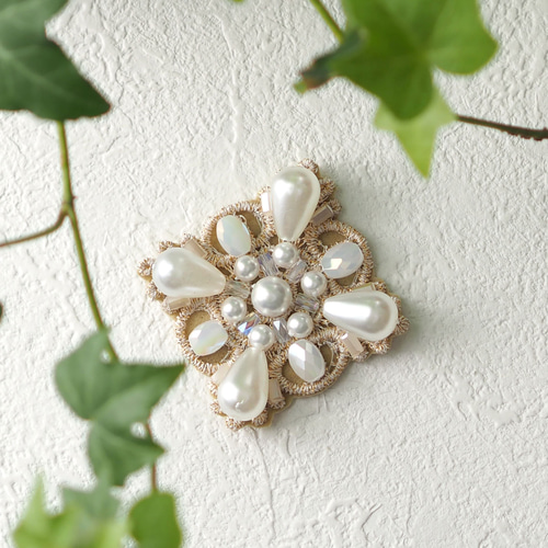シンプルパールの上品ブローチ（マグネット変更可） ブローチ Floopa