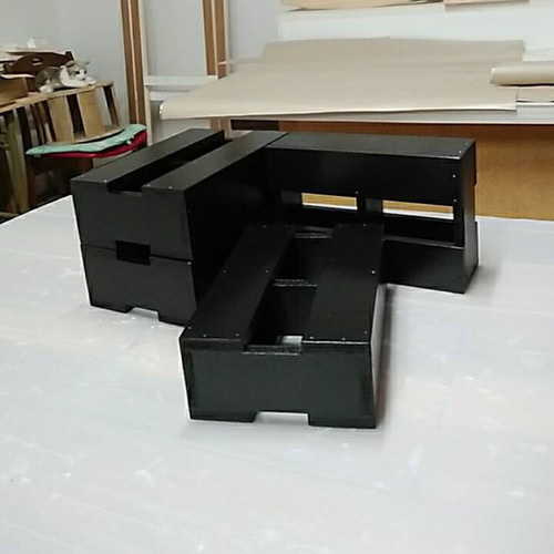 話題の箱馬【ミニ・ブラック】【単品1個の価格】＊写真は4個セットです