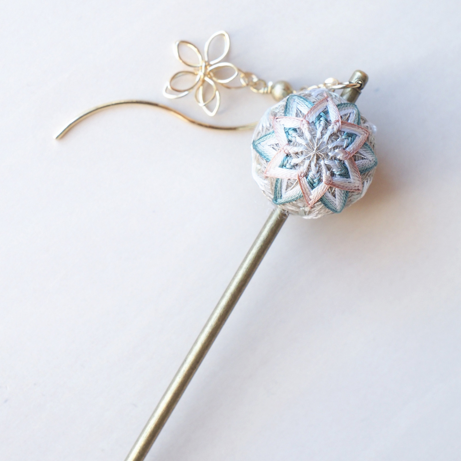 受注制作》手毬かんざし（鉄線） Ω ヘアアクセサリー 