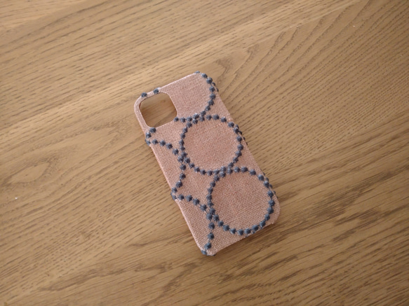 *受注製作*ミナペルホネン*タンバリン*ベージュ×チャコール*mina perhonen*iPhoneケース* 2枚目の画像