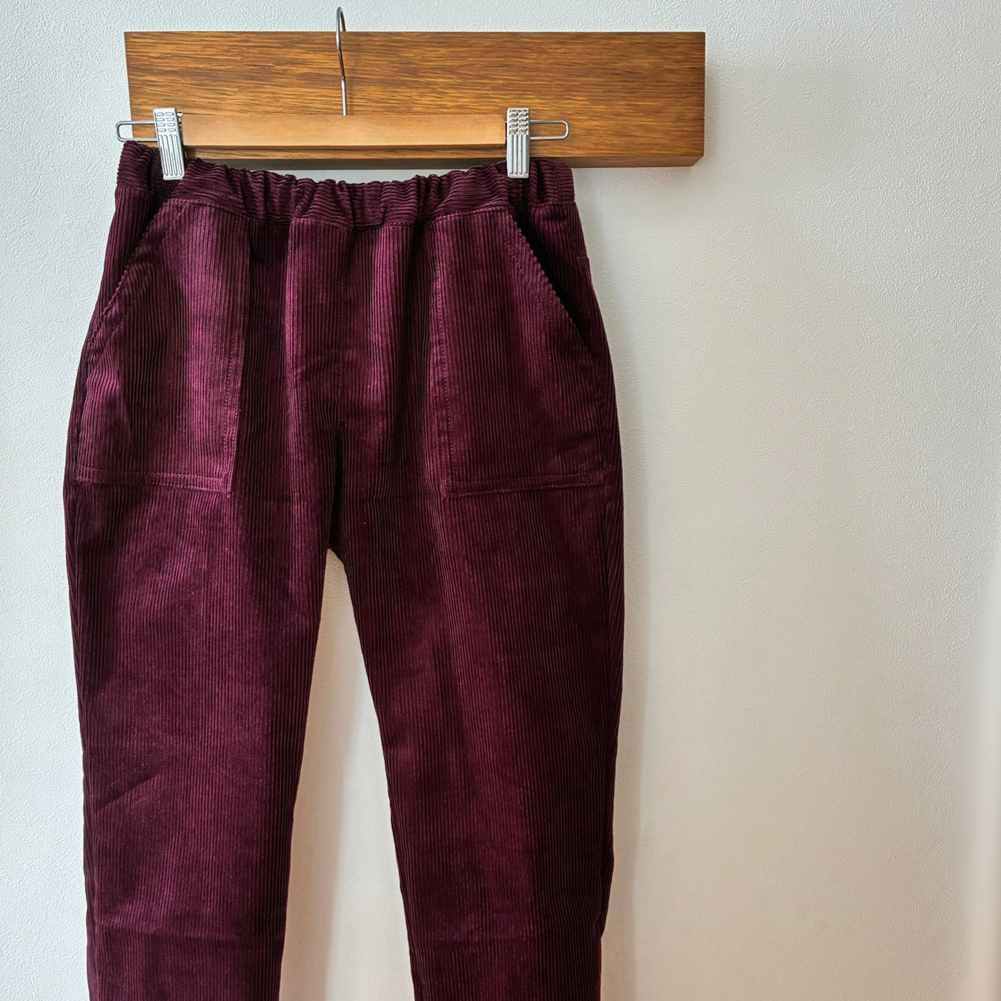コーデュロイのテーパードパンツ＊ワイン［受注製作］