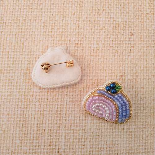 ビーズ刺繍ブローチ ロールケーキ ブローチ Beeeads 通販