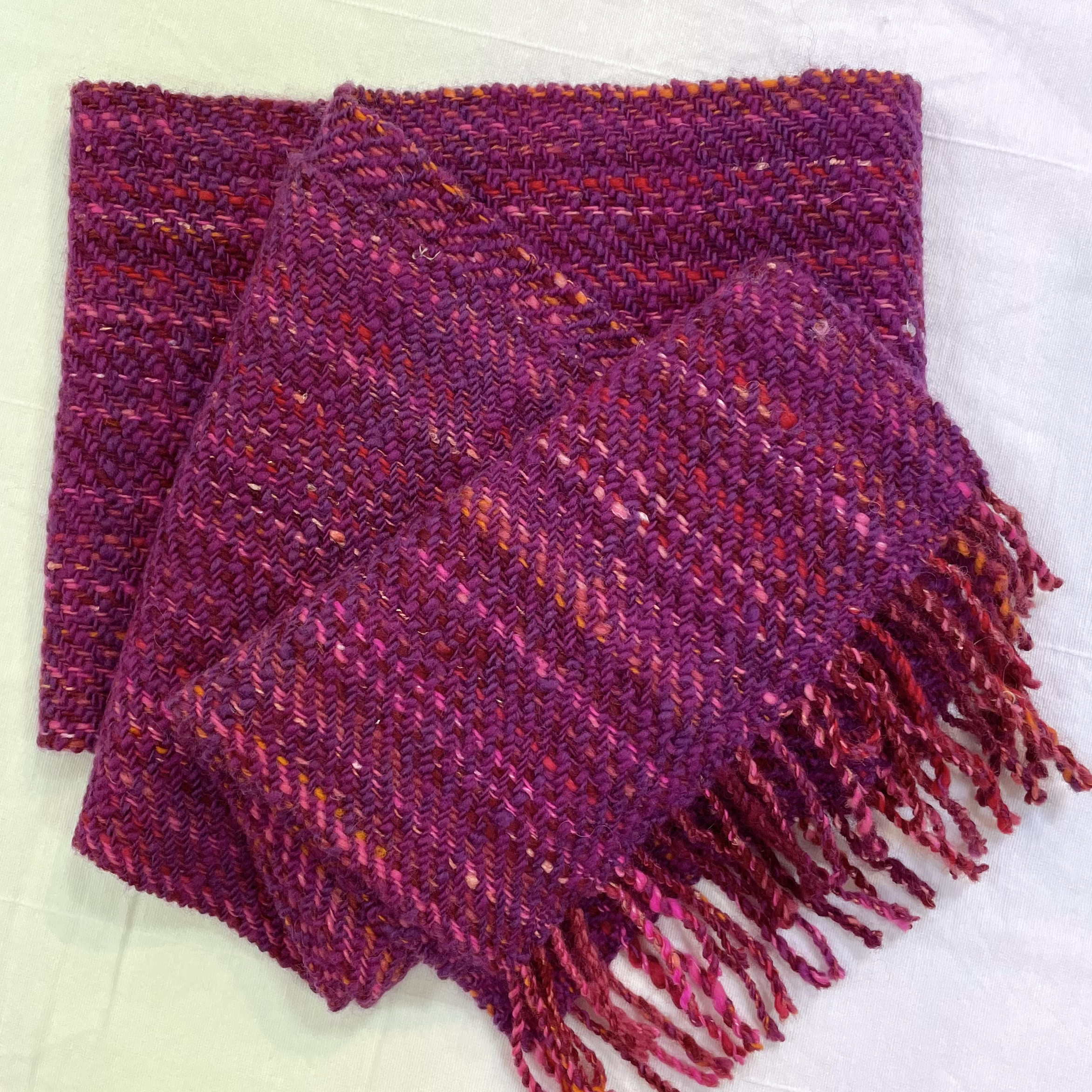 手紡ぎ/手織りマフラー 「ワインカラー」