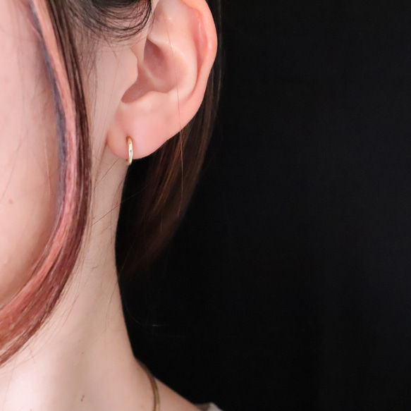 freckle.【1.5 SSS×つちめ×真鍮×両耳用 】極小フープピアス/メンズピアス/受注制作/小さい/小さめ/細め 14枚目の画像