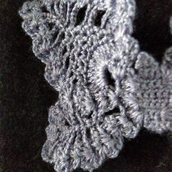 薄青紫　蝶のかぎ針編みネックレス 2枚目の画像